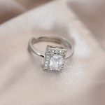Ayarlamalı Silver Renk Metal Zirkon ve Kristal Taşlı Dikdörtgen Model Yüzük - Lisinya