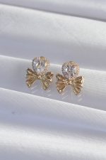 Pirinç Gold Renk Zirkon Taşlı Kalp Model Fiyonk Küpe - Lisinya - Görsel 2