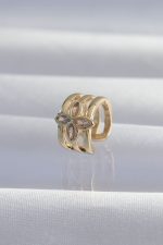 Pirinç Gold Renk Yonca Earcuff Küpe - Lisinya