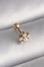 316L Çelik Gold Renk Zirkon Taşlı Çiçek Model Tragus Piercing - Lisinya