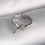 316L Çelik Gümüş Renk Zirkon Taşlı Kelebek Model Tragus Piercing - Lisinya