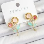 Pirinç Renkli Zirkon Taşlı Papatya Model Gold Renk Kadın Küpe - Lisinya