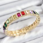 Pirinç Karışık Zirkon Taşlı Dikdörtgen Model Gold Renk Lastikli Kadın Bileklik - Lisinya