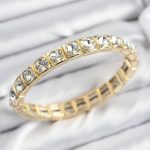 Pirinç Zirkon Taşlı Kare Model Gold Renk Lastikli Kadın Bileklik - Lisinya