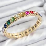 Pirinç Karışık Zirkon Taşlı Kare Model Gold Renk Lastikli Kadın Bileklik - Lisinya