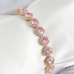 Pirinç Pembe Zirkon Taşlı Daire Baget Model Gold Renk VIP Seri Kadın Bileklik - Lisinya