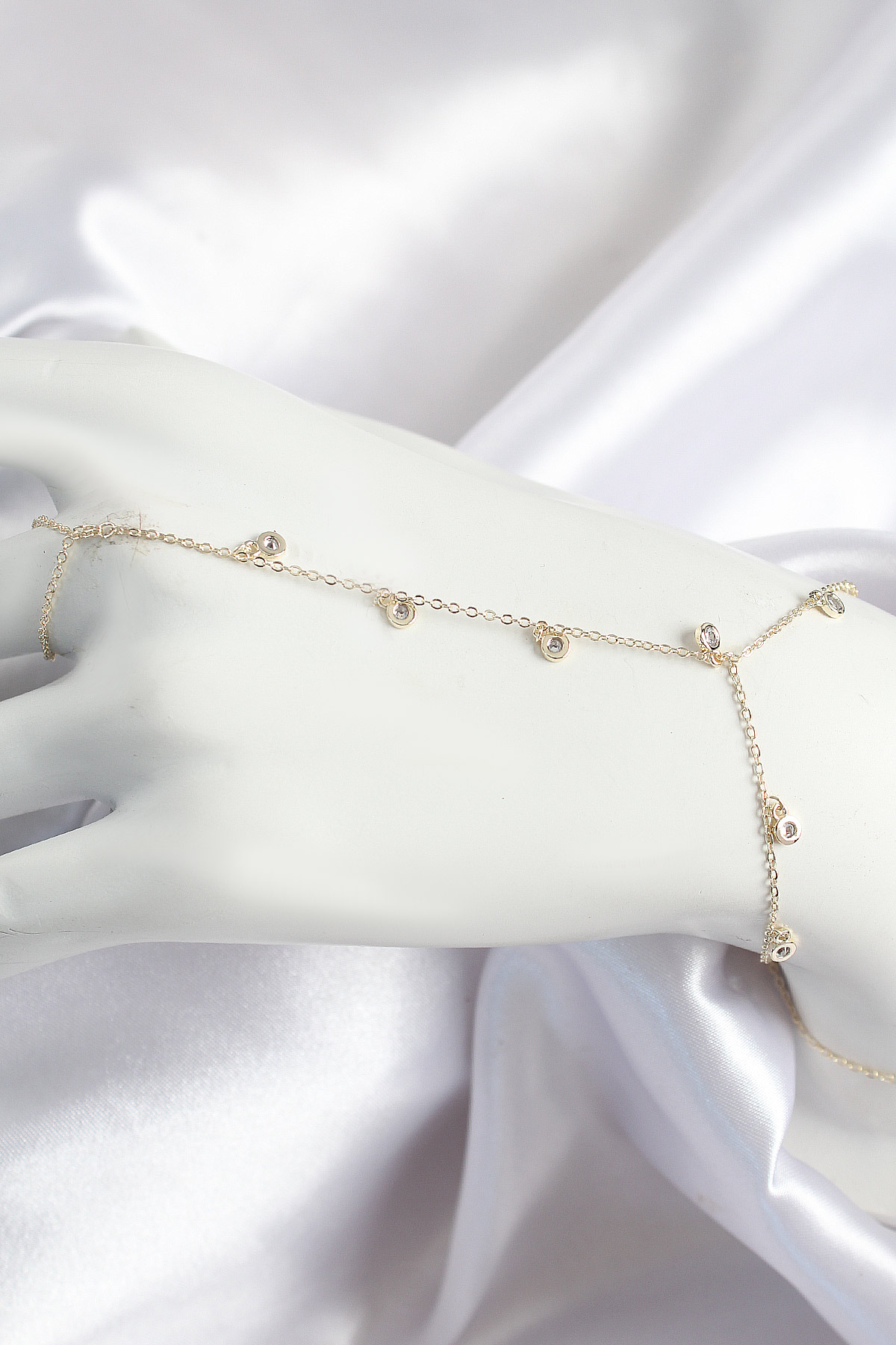 1753339980-sn695 Pirinç Zirkon Taşlı Sallantılı Model Gold Renk Kadın Şahmeran - Lisinya - Görsel 1