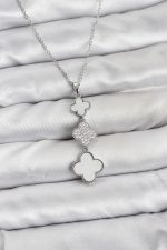 316L Çelik Zincir Gümüş Renk Yonca Detaylı Zirkon Taşlı Kadın Kolye - Lisinya