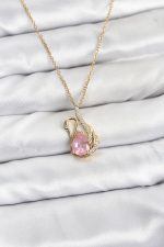 316L Çelik Zincir Gold Renk Pembe Kuğu Model Zirkon Taşlı Kadın Kolye - Lisinya