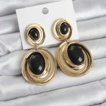 Siyah Sallantılı Damla Model Gold Renk Vintage Kadın Küpe - Lisinya