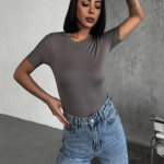 Rahat Ve Şık Kısa Kollu Bisiklet Yaka Likralı Viskon Penye Body Füme ( Lisinya )