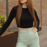 Zarif ve Şıklığı Bir Arada Sunan Yüksek Bel Krep Esnek Çimalı Çizgili Şort Su Yeşili ( Lisinya )