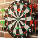 12 İnç Dart Tahtası 4 Adet Metal Uçlu Dart Oku Kolay Montajlı - Vipsepet
