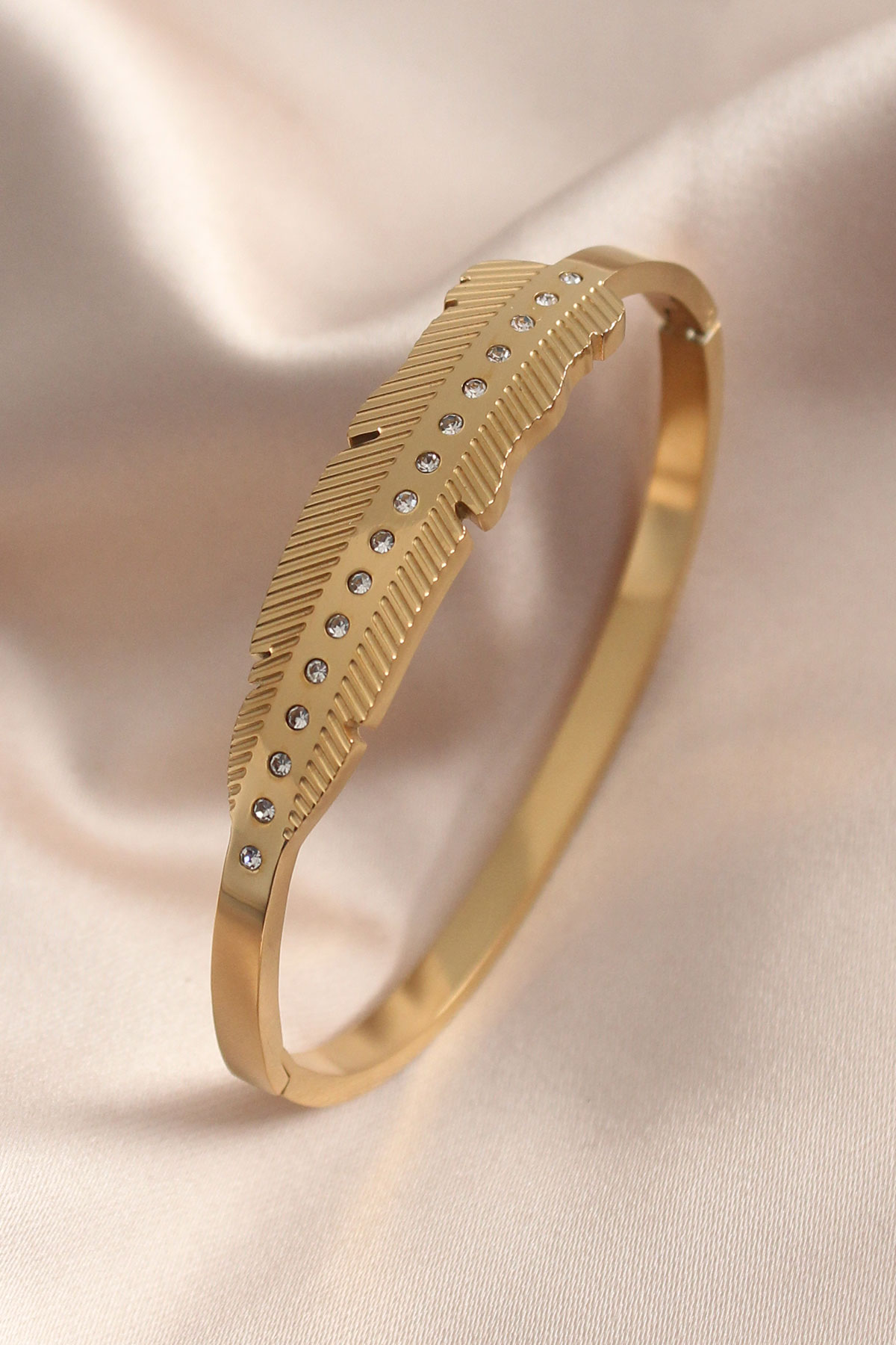 1668509963-22 Gold Renk Yaprak Model Zirkon Taş Detay Kelepçe Kadın Bileklik - Vipsepet - Görsel 1