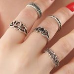 Gümüş Renk Lotus Model Siyah Kristal Taş Detay Bayan Yüzük Kombin - Vipsepet