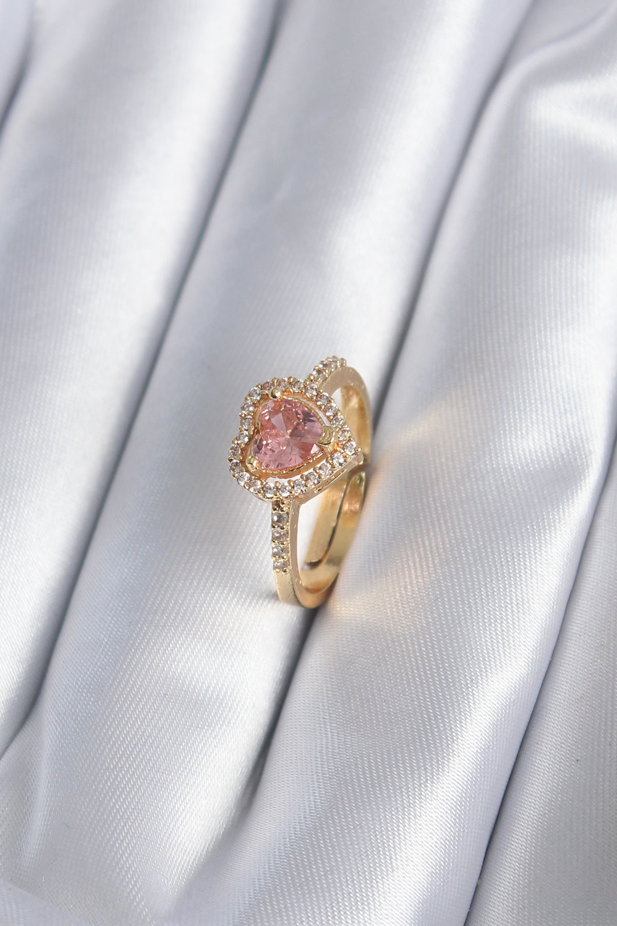 1702560577-byk2860 Pirinç Gold Renk Pembe Zirkon Taş Kalp Charm Model Kadın Yüzük - Vipsepet - Görsel 1