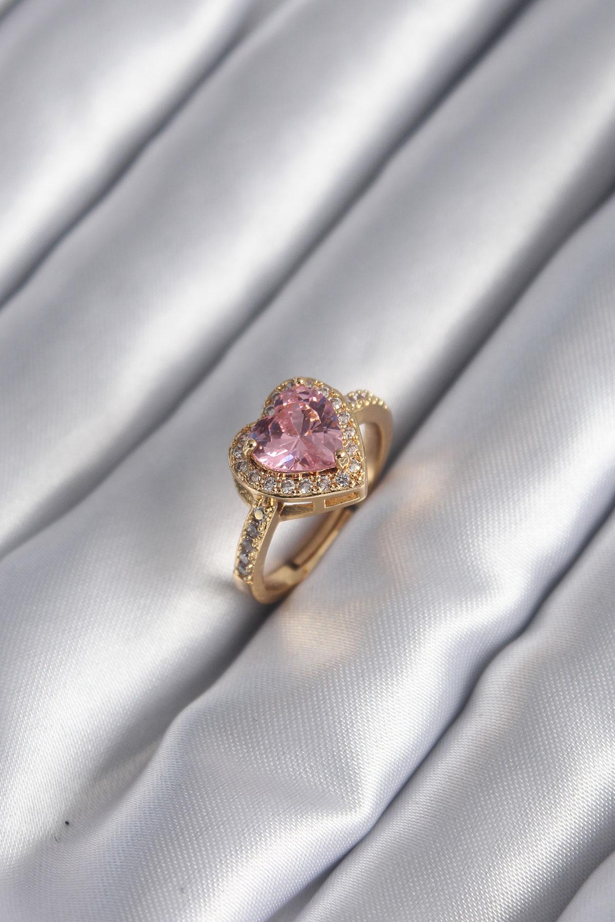 1705738921-byk2951 Pirinç Gold Renk Pembe Zirkon Taşlı Charm Kalp Model Kadın Yüzük - Vipsepet - Görsel 1