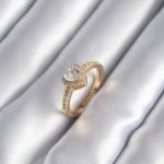 Pirinç Gold Renk Zirkon Taşlı Kalp Charm Model Kadın Yüzük - Vipsepet