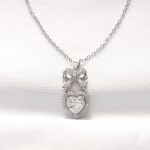316L Çelik Silver Renk Zirkon Taşlı Kalpli Fiyonk Kolye - Vipsepet