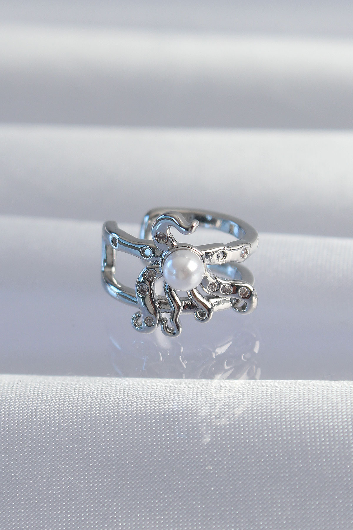 1723888476-bkp9332-2 Pirinç Gümüş Renk İncili Ahtapot Earcuff Küpe - Vipsepet - Görsel 1