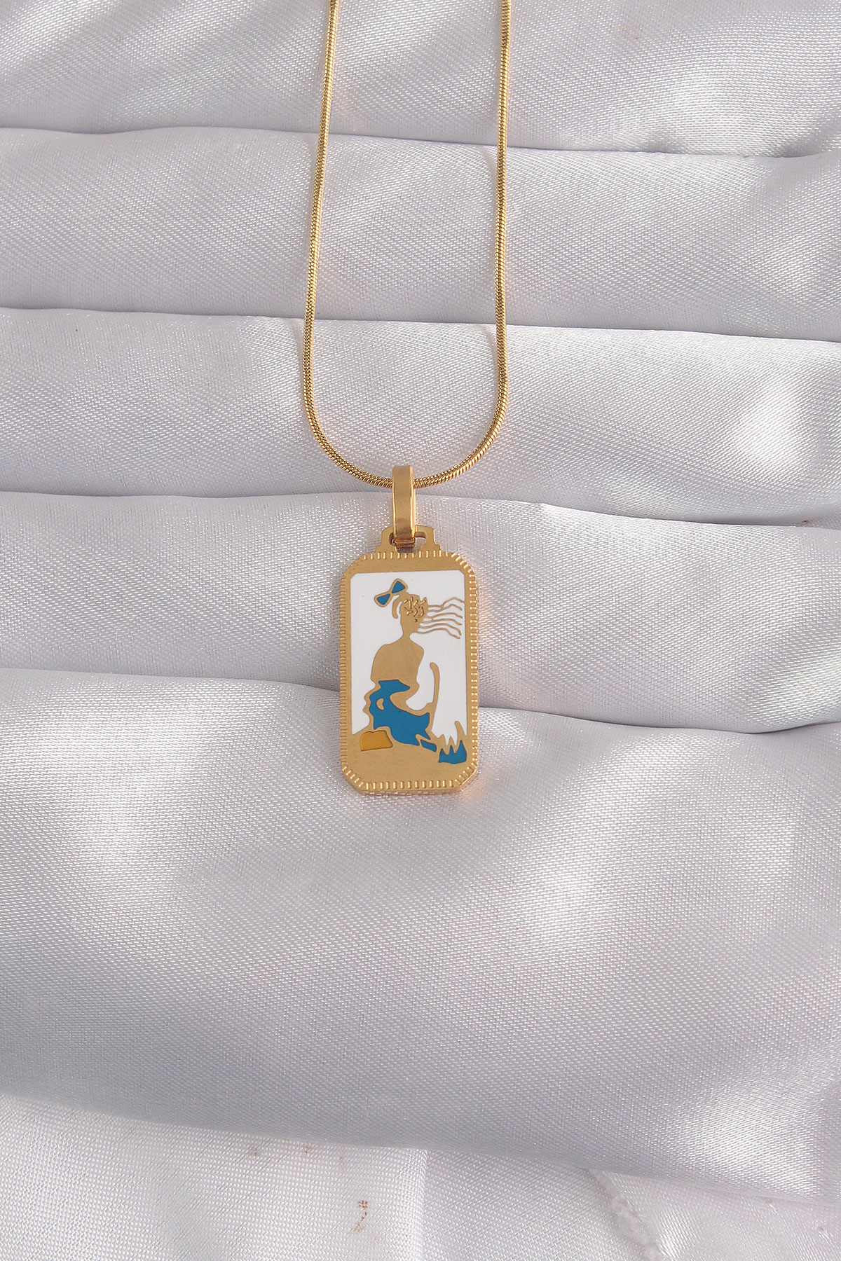1724773175-bko9027-1 316L Çelik Gold Renk Beyaz Mineli Kız Figür Tarot Kolye - Vipsepet - Görsel 1