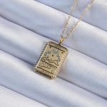 316L Çelik Zincir Eskitme Altın Renk Ay Figürlü Tarot Kolye - Vipsepet