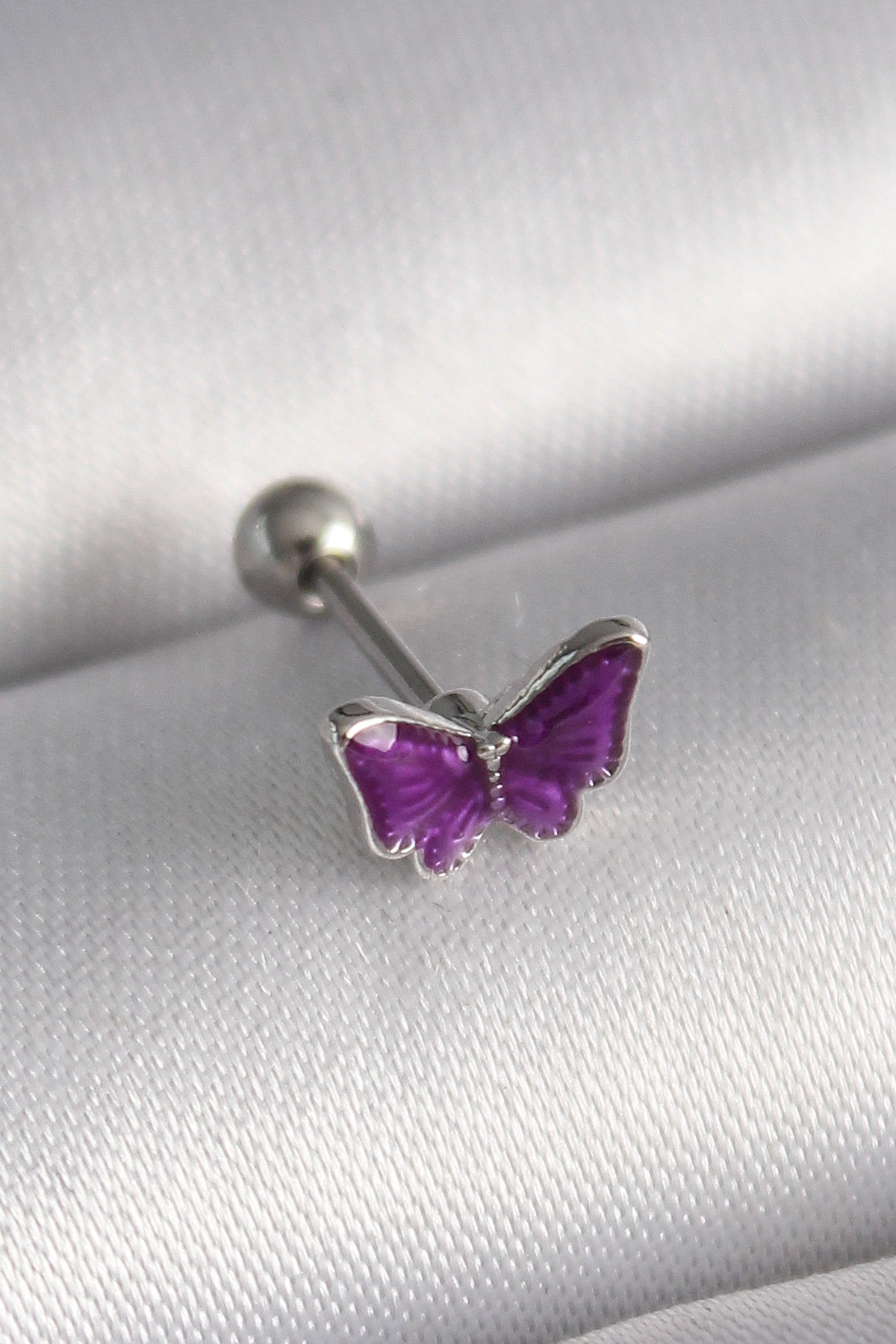 1732282596-pr1287 316L Çelik Gümüş Renk Mor Kelebek Model Tragus Piercing - Vipsepet - Görsel 1