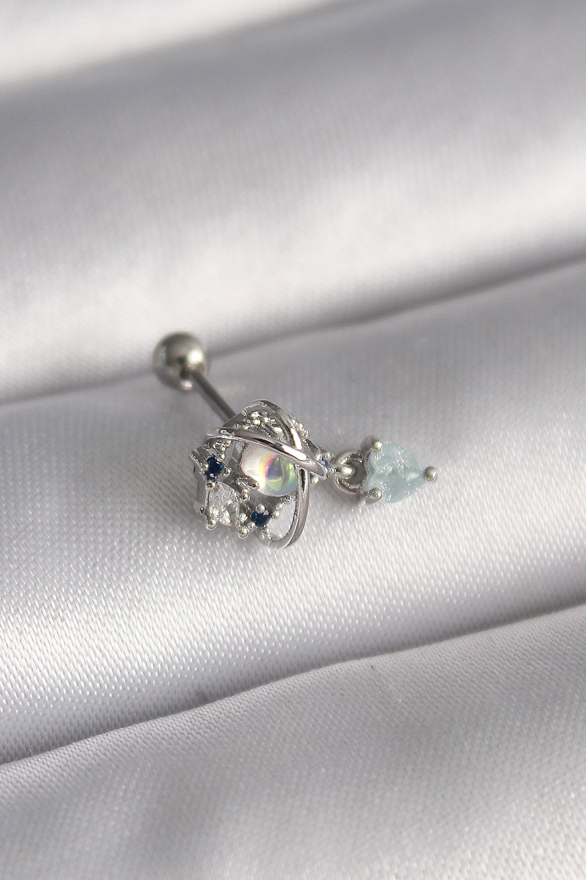 1732287362-pr1361 316L Çelik Gümüş Renk Zirkon Taşlı Sallantı Kalp Detay Tragus Piercing - Vipsepet - Görsel 1