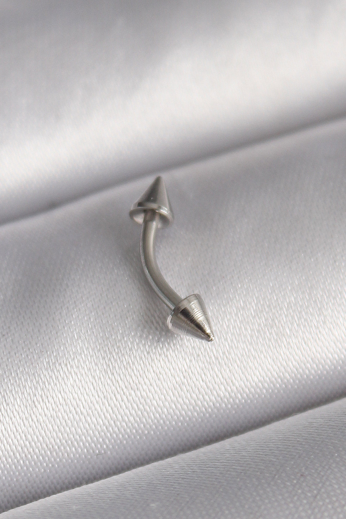 1732287410-pr1362 316L Çelik Gümüş Renk Çivi Model Piercing - Vipsepet - Görsel 1