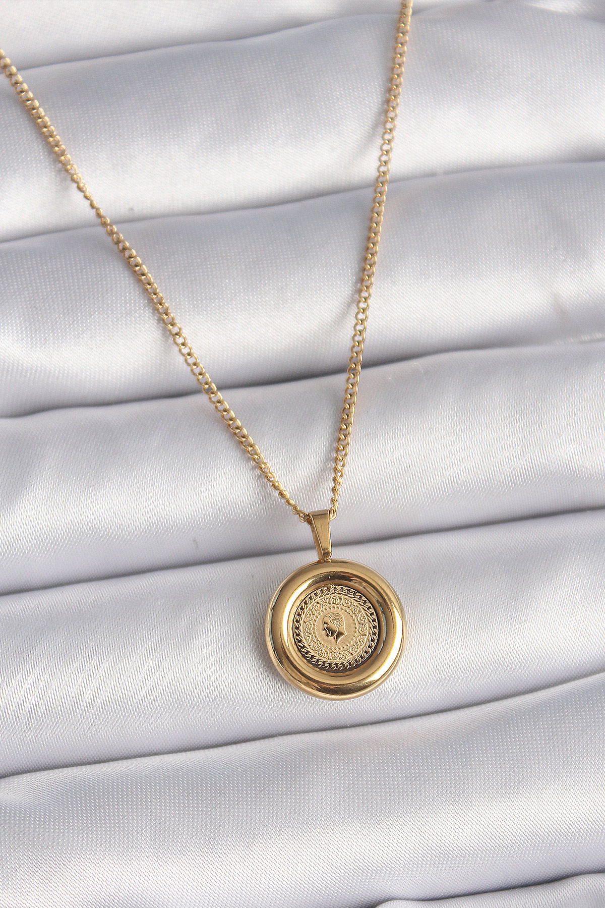 1733493685-bko9572 316L Çelik Gold Renk Zincir Gold Altın Model Kadın Kolye - Vipsepet - Görsel 1