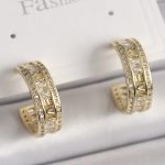 Pirinç Gold Renk Zirkon Taşlı İşleme Detay Halka Model Kadın Küpe - Vipsepet