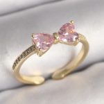 Pirinç Gold Renk Pembe Zirkon Taşlı Kalp Fiyonk Model Kadın Yüzük - Vipsepet