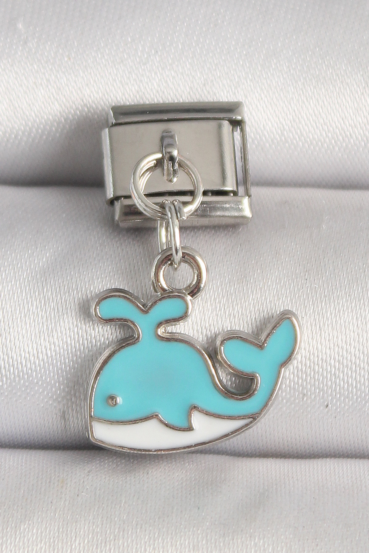 1744645022-bc1258 316L Çelik Gümüş Renk Mavi Balina Model Nomination Charm - Vipsepet - Görsel 1