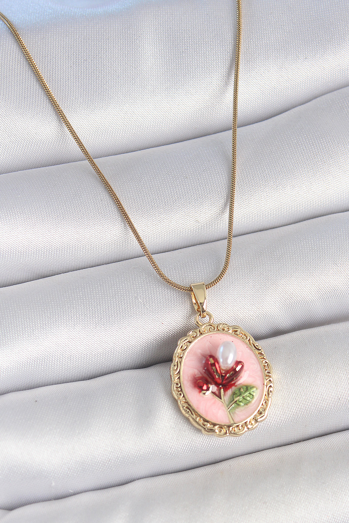 1747056059-bko10155 316L Çelik Gold Renk Zincir Pembe Mineli İncili Çiçek İşlemeli Portre Model Kadın Kolye - Vipsepet - Görsel 1