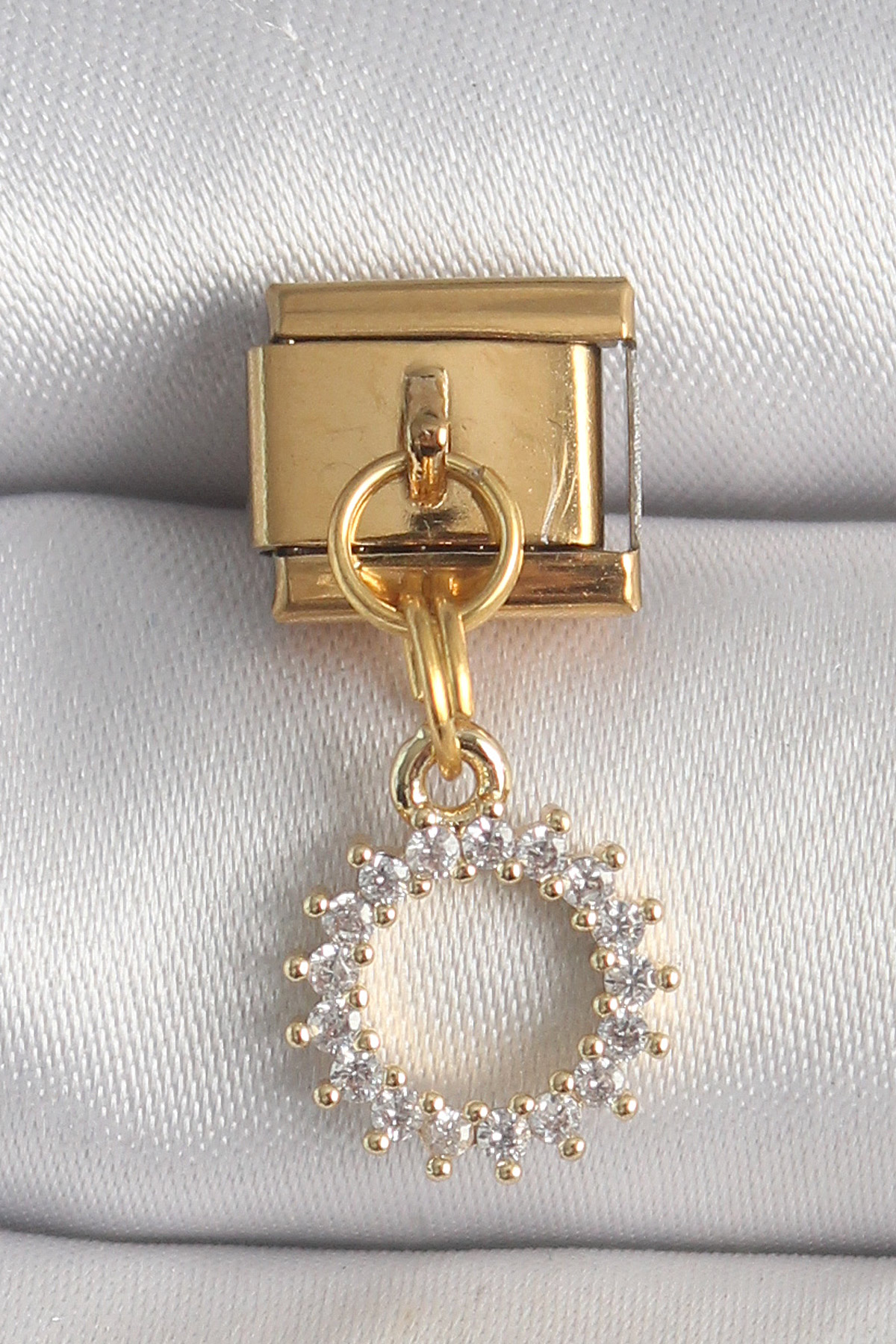 1747667372-bc1353 316L Çelik Gold Renk Zirkon Taşlı Sallantı Güneş Model Nomination Charm - Vipsepet - Görsel 1