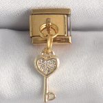316L Çelik Gold Renk Sallantı Zirkon Taşlı Kalpli Anahtar Model Nomination Charm - Vipsepet