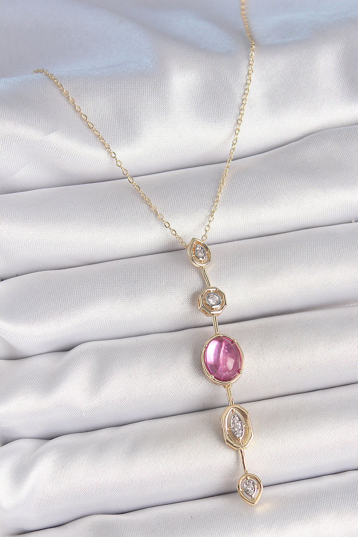 1748087813-bko10228 Pirinç Zincir Gold Renk Pembe Zirkon Taşlı Y Kolye - Vipsepet - Görsel 1