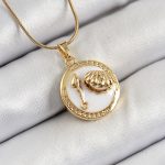 316L Çelik Zincir Beyaz Mineli Sanatsal Portre İstiridye Model Gold Renk Kadın Kolye - Vipsepet