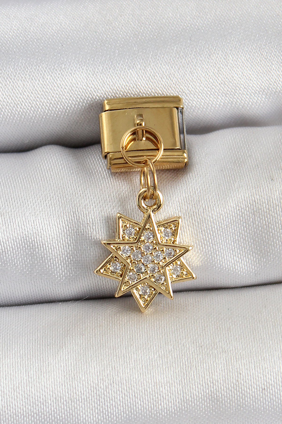 1749106224-bc1416 316L Çelik Sallantılı Zirkon Taşlı Yıldız Model Gold Renk Nomination Charm - Vipsepet - Görsel 1