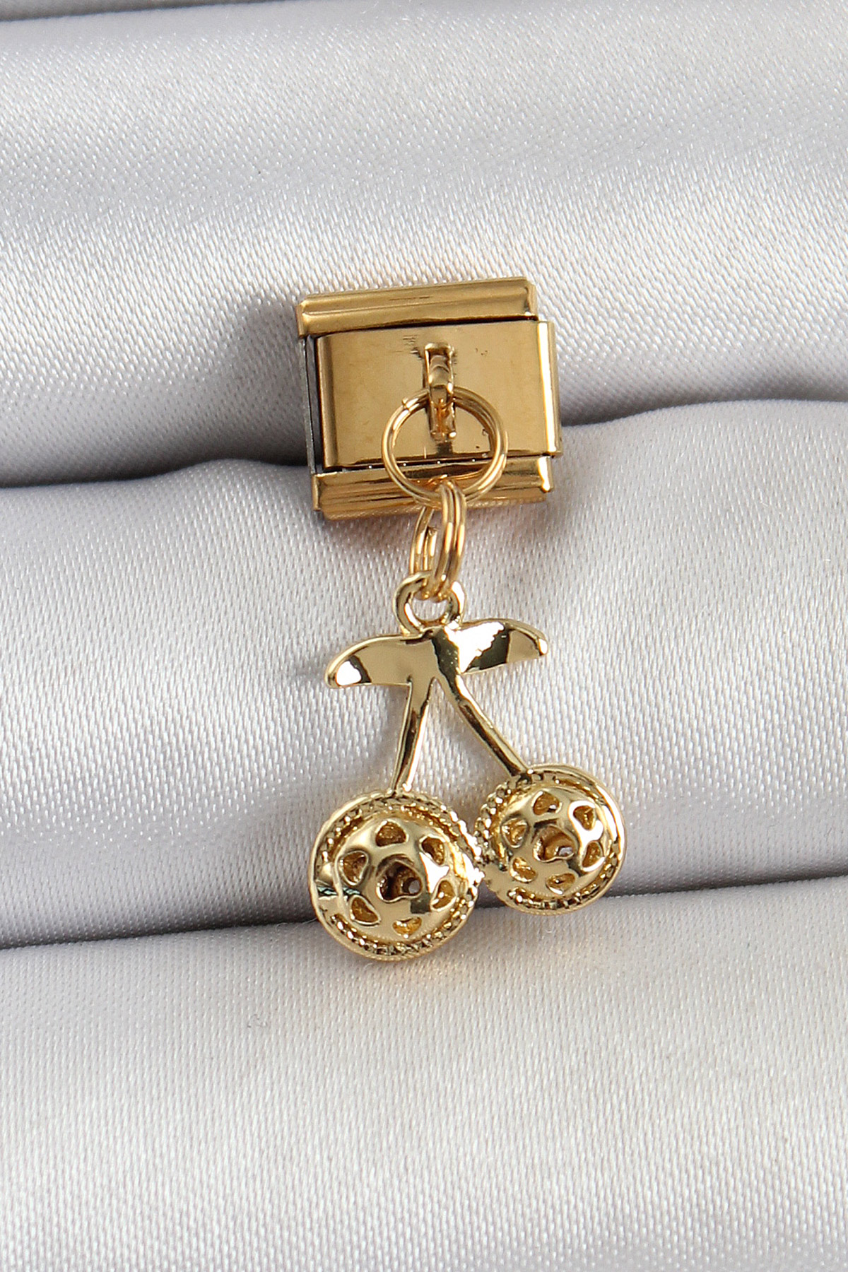 1749107016-bc1425 316L Çelik Sallantılı Zirkon Taşlı Fiyonk Model Gold Renk Nomination C316L Çelik Sallantılı Kiraz Model Gold Renk Nomination Charm - Vipsepet - Görsel 1
