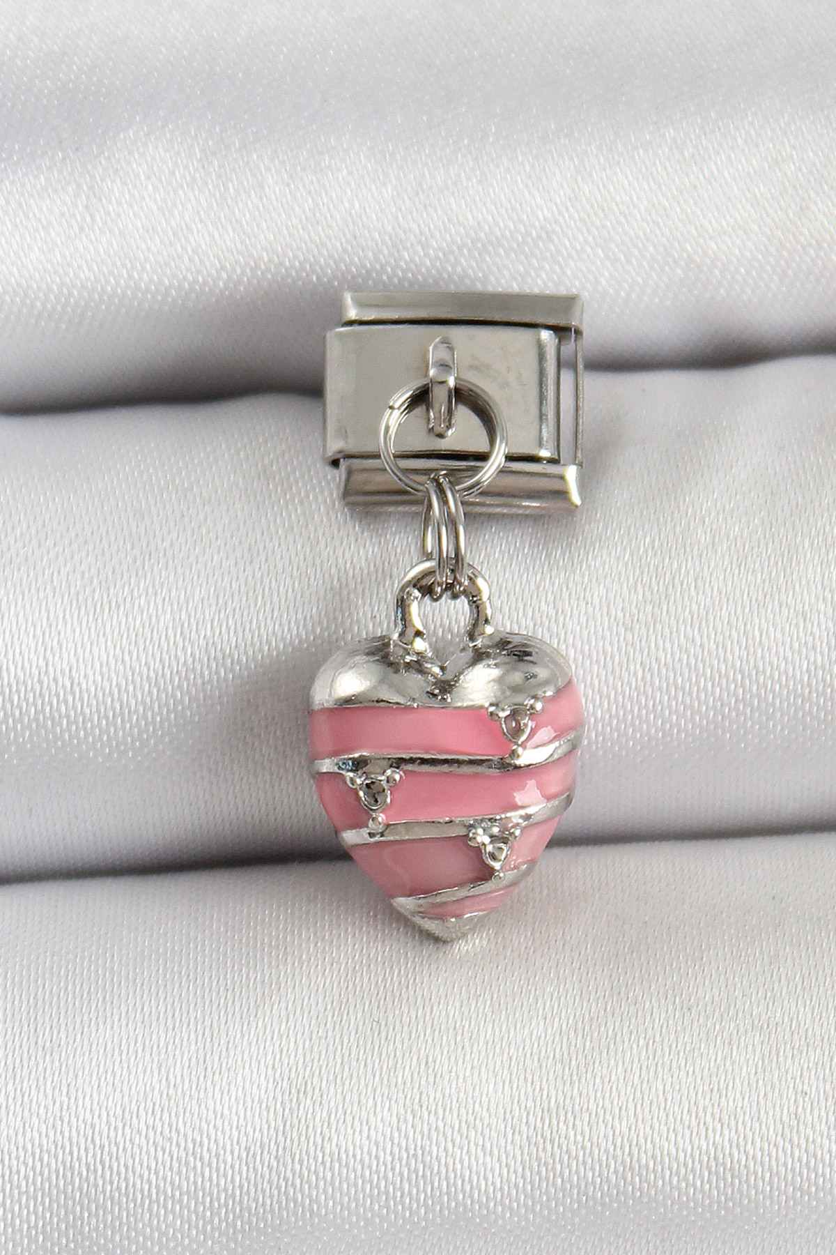 1749108941-bc1495 316L Çelik Gümüş Renk Pembe Kalp Model Nomination Charm - Vipsepet - Görsel 1