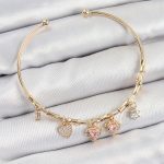 Pirinç Zirkon Taşlı Pembe Kalp Model Gold Renk Charm Bileklik - Vipsepet