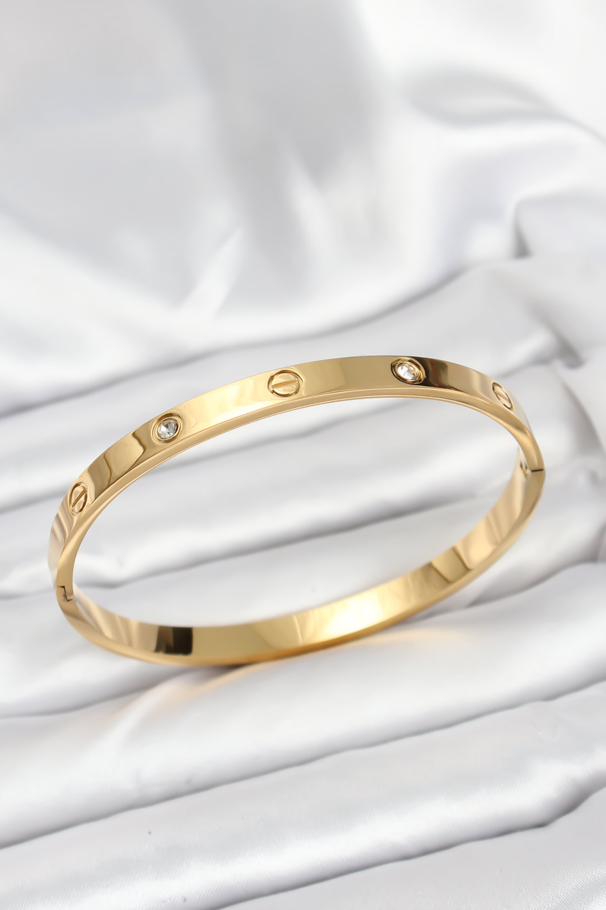 1757684750-bb7911 316L Çelik Gold Renk Zirkon Taşlı 65 mm Kadın Kelepçe Bileklik - Vipsepet - Görsel 1