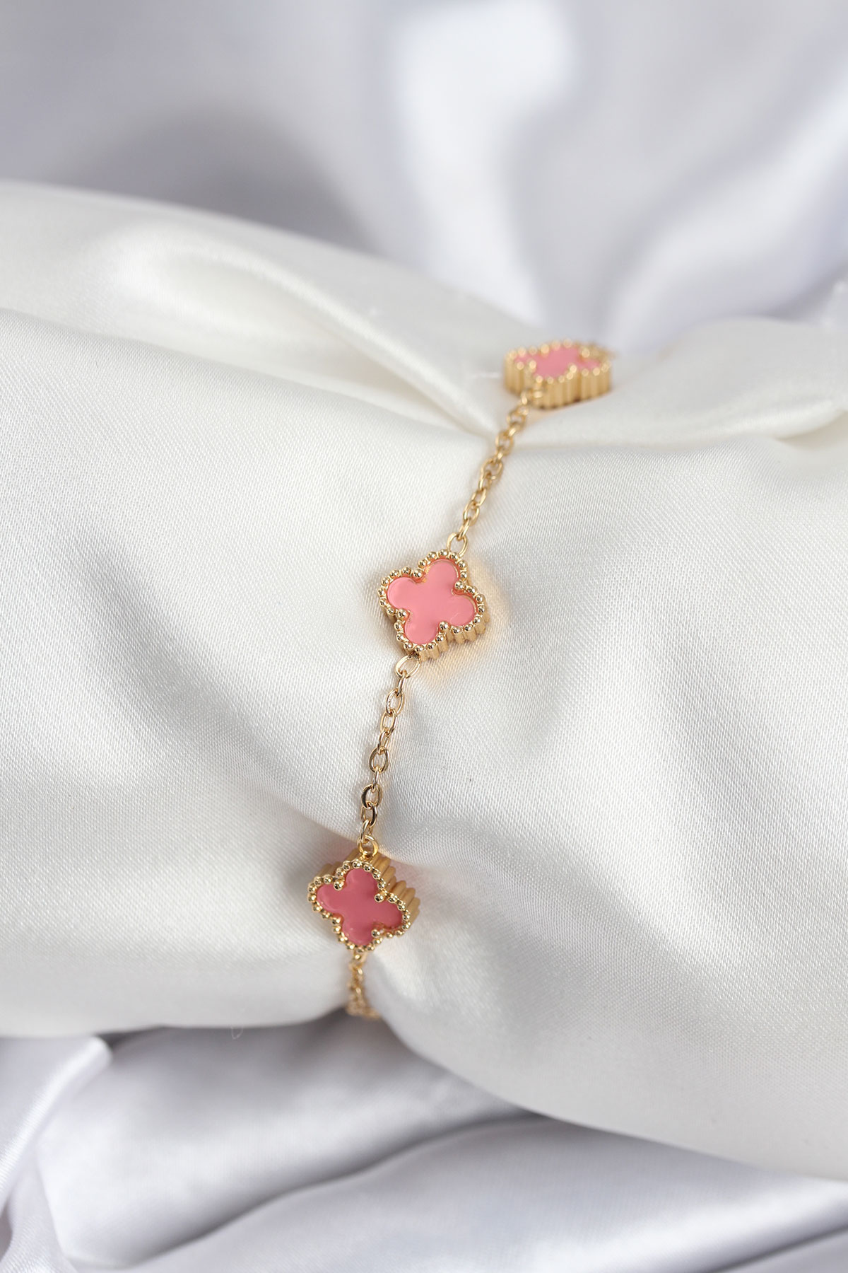 1758089387-bb7946 316L Çelik Gold Renk Pembe Baby Boy Yonca Kadın Bileklik - Vipsepet - Görsel 1