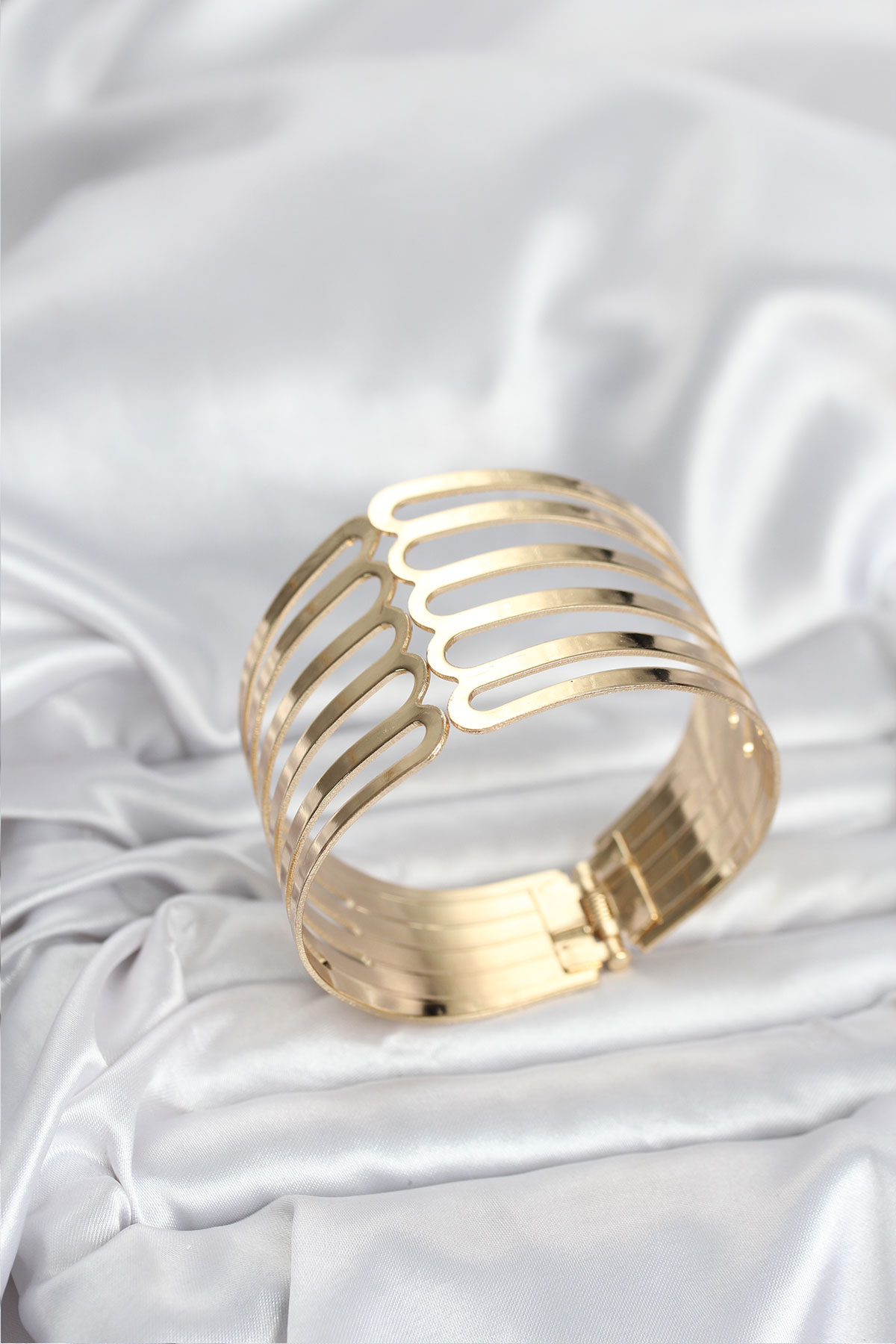 1761140164-bb8061 Gold Renk Pirinç Kaburga Model Kadın Bileklik - Vipsepet - Görsel 1