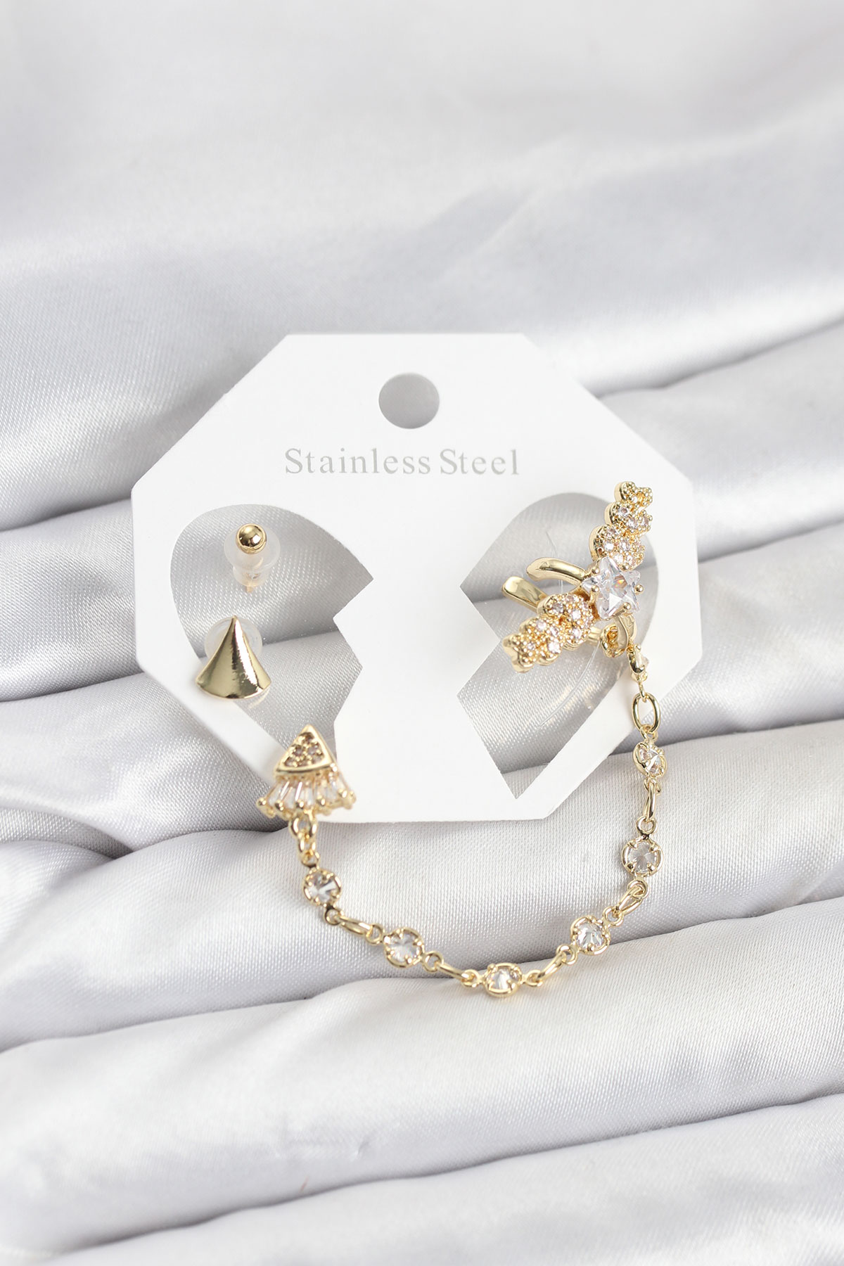 1766832073-bkp11540 Pirinç Gold Renk Yıldızlı Model Zincir Bağlantılı Ear Cuff Küpe Seti - Vipsepet - Görsel 1