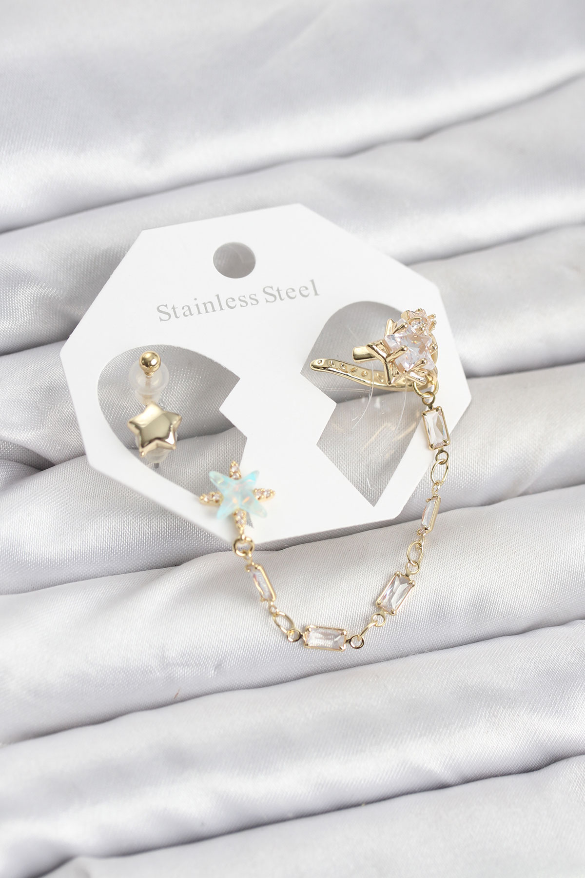 1766832111-bkp11545 Yıldız Model Pirinç Gold Renk Zincir Bağlantılı Ear Cuff Küpe Seti - Vipsepet - Görsel 1