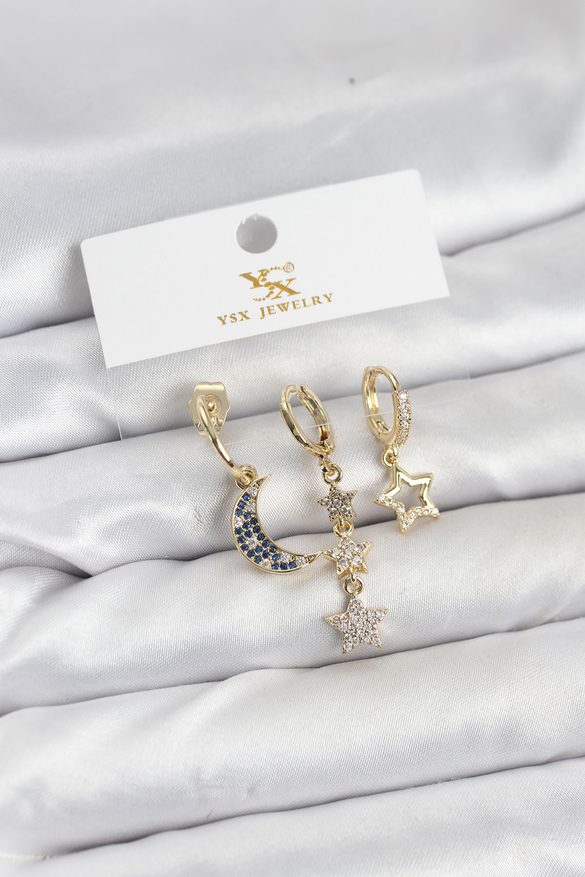 1766832414-bkp11574 Pirinç Gold Renk Zirkon Taşlı Ay ve Yıldız Model YSX Trio Küpe Seti - Vipsepet - Görsel 1