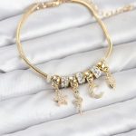 Pirinç Gold Renk Yılan Charmlı Kadın Bileklik - Vipsepet