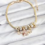 Pirinç Gold Renk Renkli Yıldız Charmlı Kadın Bileklik - Vipsepet